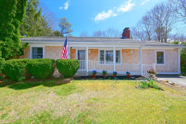 24 Lakewood Road, Sagamore Beach, MA 02562