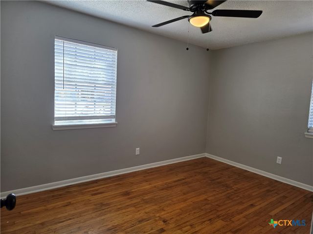 506 Creek Street, Copperas Cove, TX 76522