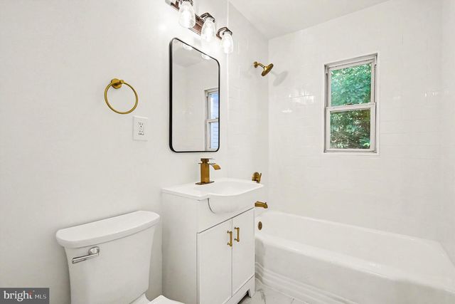 6002 RIXEY DR, Alexandria, VA 22303