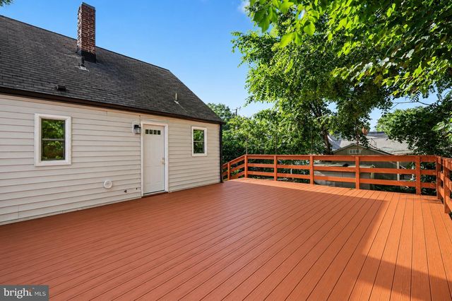 6002 RIXEY DR, Alexandria, VA 22303