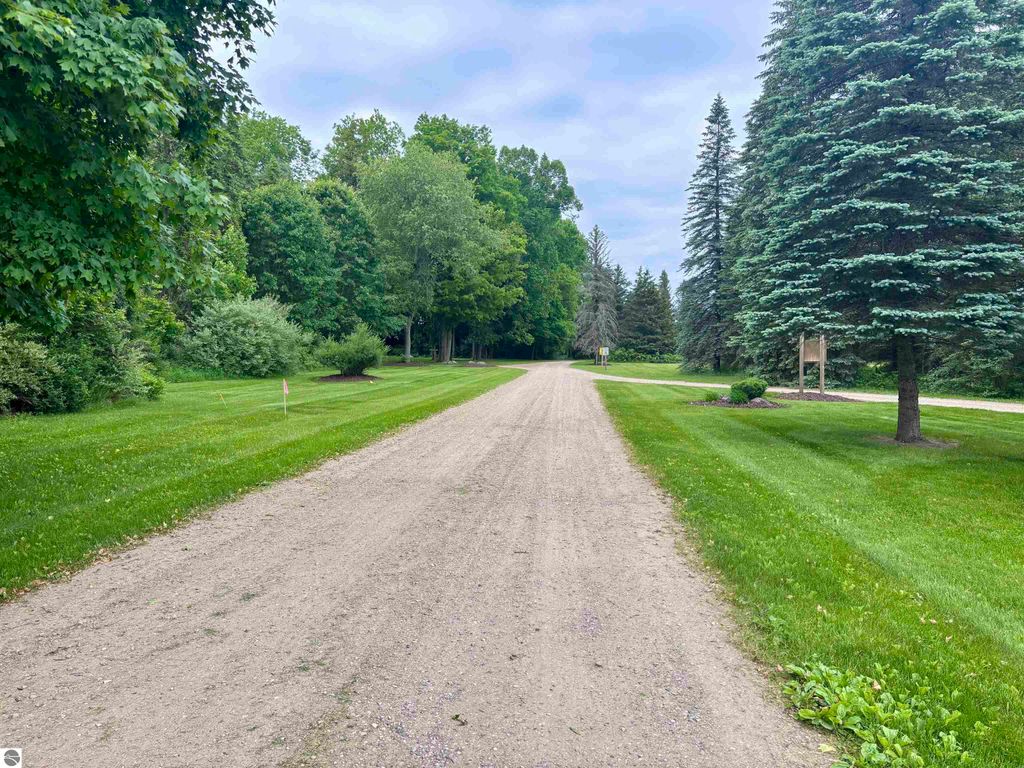 Image 5 of property listing at TBD Stone Pine, Farwell, MI 48622