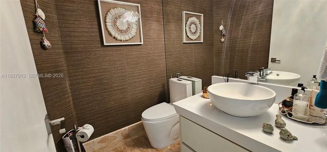 3802 NE 207th St 1204, Aventura, FL 33180