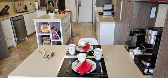 3802 NE 207th St 1204, Aventura, FL 33180