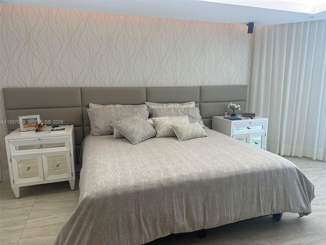 3802 NE 207th St 1204, Aventura, FL 33180