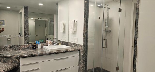 3802 NE 207th St 1204, Aventura, FL 33180