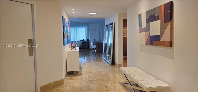 3802 NE 207th St 1204, Aventura, FL 33180