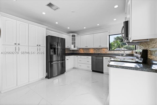 406 Lawn Acres Ct, Hollywood, FL 33023