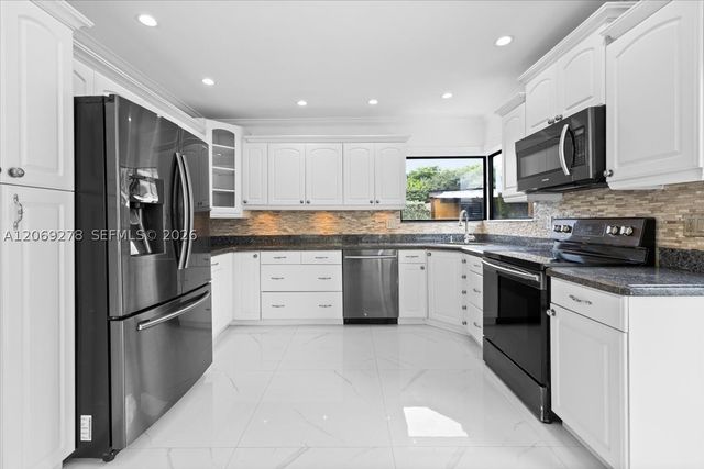 406 Lawn Acres Ct, Hollywood, FL 33023