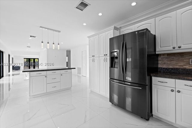 406 Lawn Acres Ct, Hollywood, FL 33023
