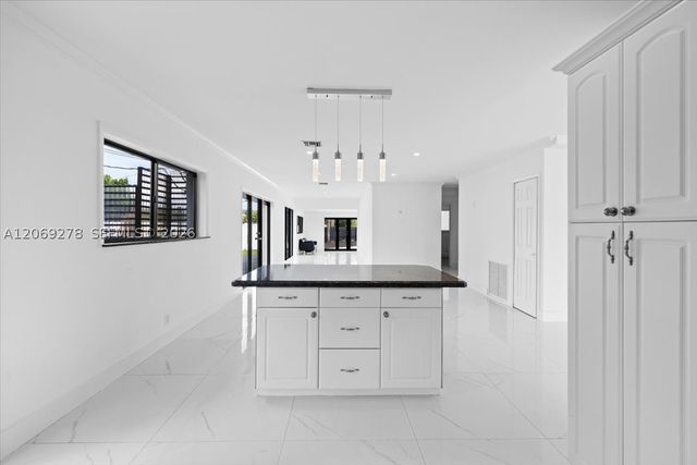 406 Lawn Acres Ct, Hollywood, FL 33023