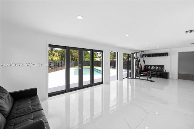 406 Lawn Acres Ct, Hollywood, FL 33023