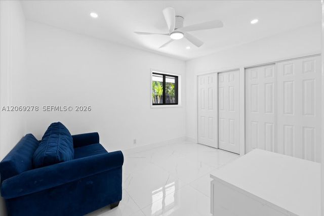 406 Lawn Acres Ct, Hollywood, FL 33023