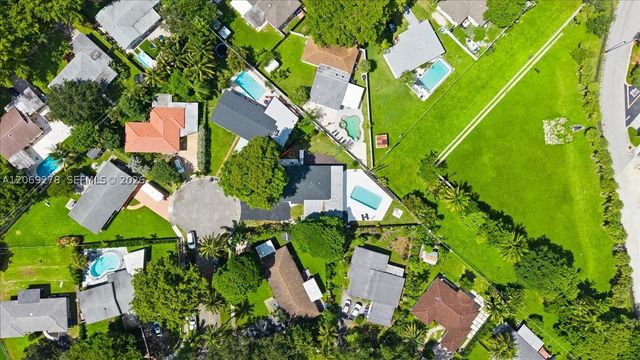 406 Lawn Acres Ct, Hollywood, FL 33023