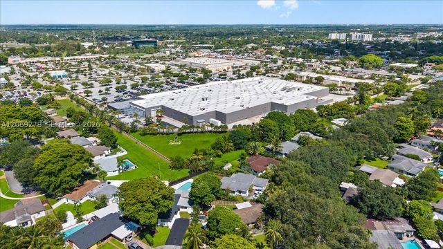 406 Lawn Acres Ct, Hollywood, FL 33023