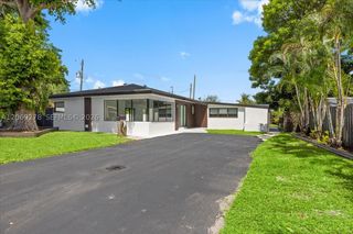 406 Lawn Acres Ct, Hollywood, FL 33023
