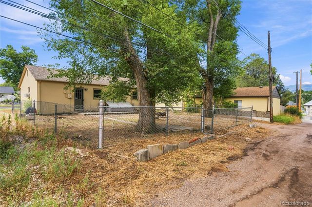 2818 Merry Lane, Colorado Springs, CO 80909