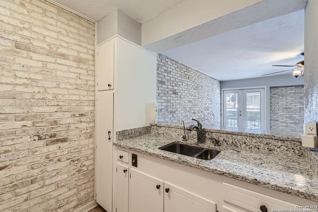 8030 Broadway Apt 203C, San Antonio, TX 78209