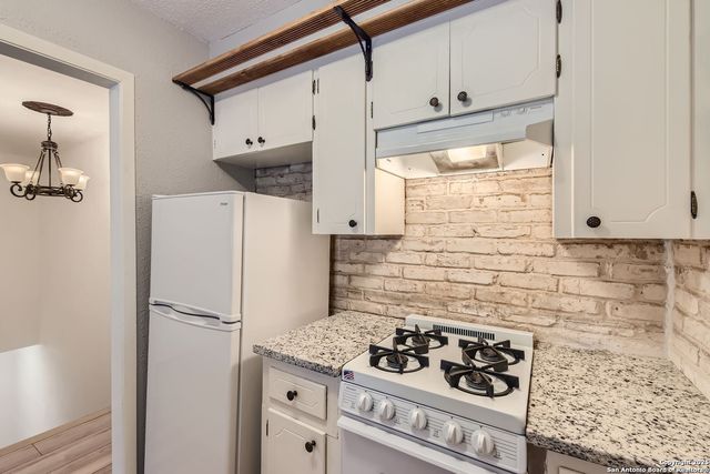 8030 Broadway Apt 203C, San Antonio, TX 78209