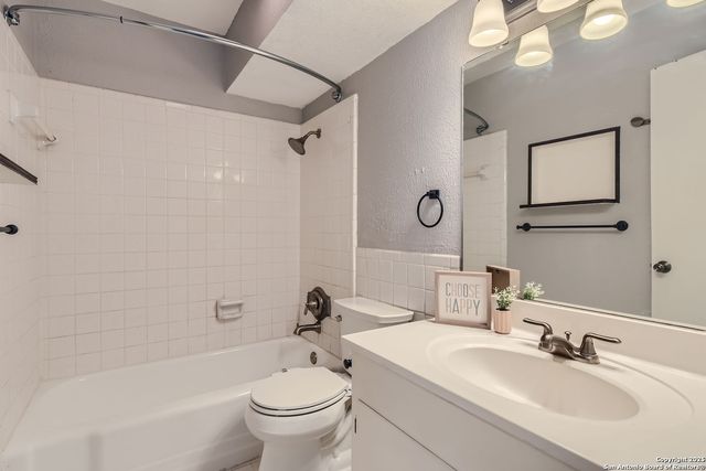 8030 Broadway Apt 203C, San Antonio, TX 78209