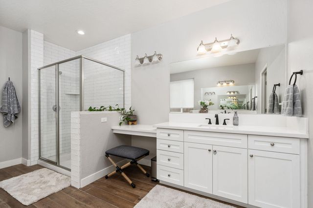 3428 N Crenshaw Court, Visalia, CA 93291