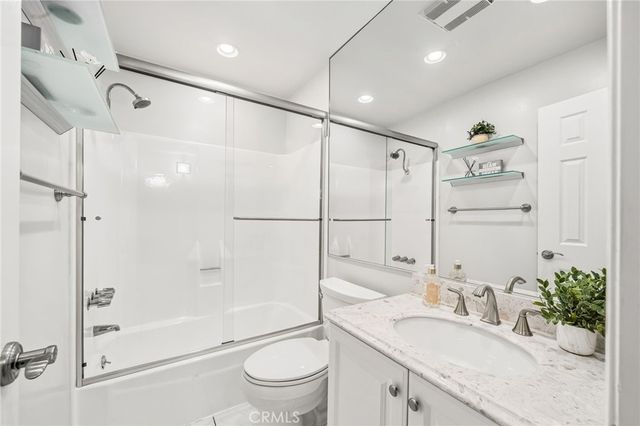 23401 Park Sorrento 55, Calabasas, CA 91302