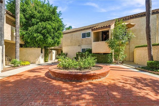 23401 Park Sorrento 55, Calabasas, CA 91302