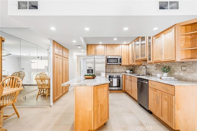 23401 Park Sorrento 55, Calabasas, CA 91302