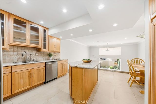 23401 Park Sorrento 55, Calabasas, CA 91302