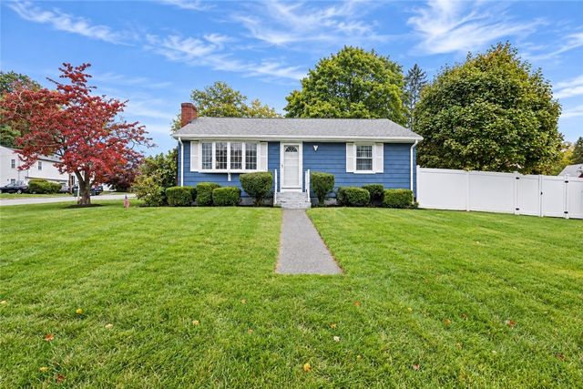 12 Valley View Drive, Smithfield, RI 02828