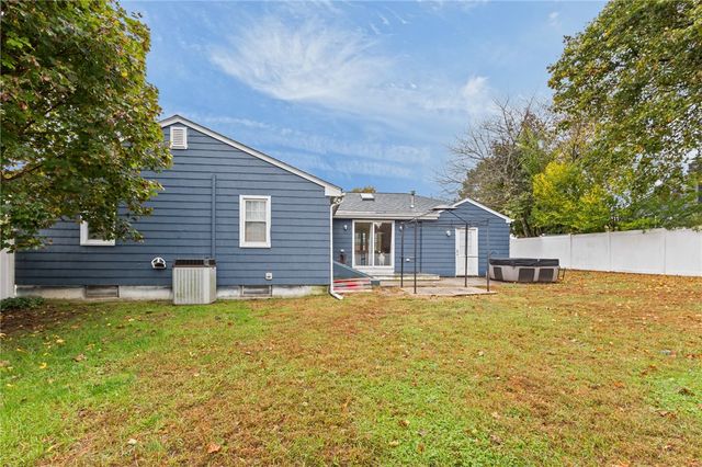 12 Valley View Drive, Smithfield, RI 02828