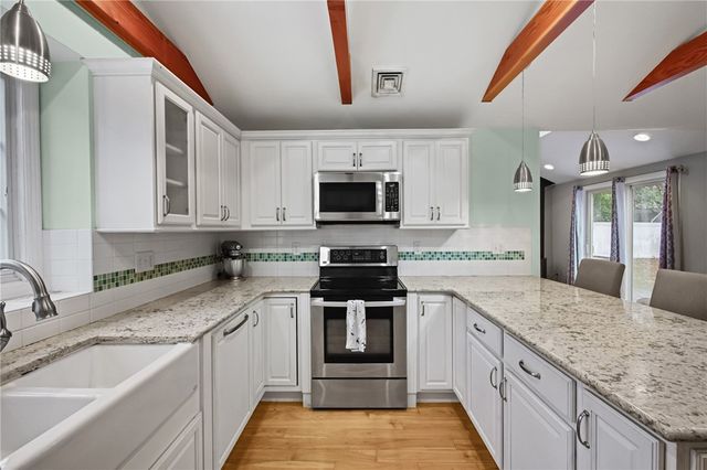 12 Valley View Drive, Smithfield, RI 02828