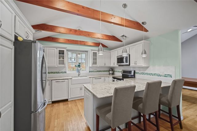 12 Valley View Drive, Smithfield, RI 02828