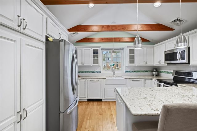 12 Valley View Drive, Smithfield, RI 02828