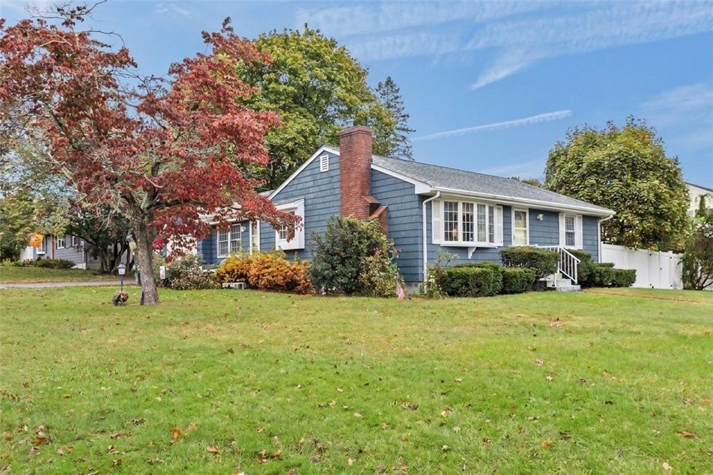 12 Valley View Drive, Smithfield, RI 02828
