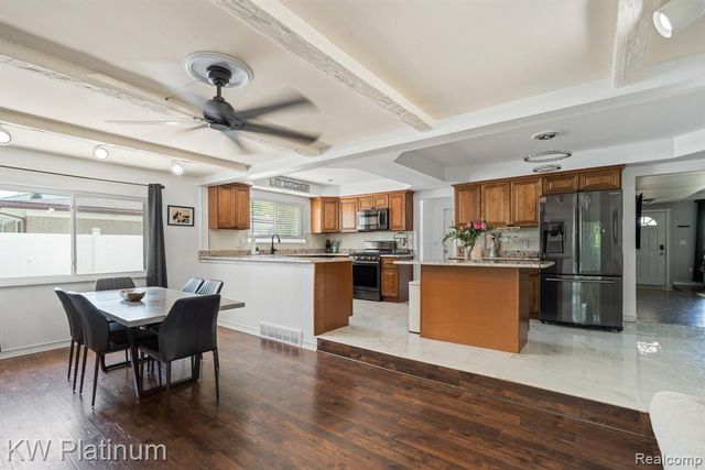 34126 Dryden Drive, Sterling Heights, MI 48312