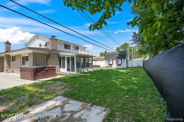 34126 Dryden Drive, Sterling Heights, MI 48312