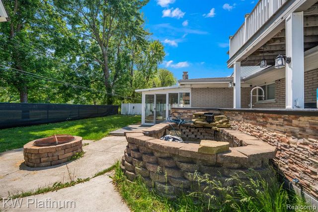 34126 Dryden Drive, Sterling Heights, MI 48312