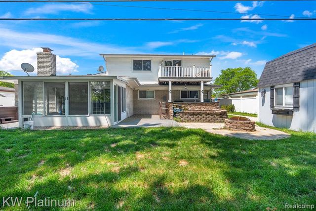 34126 Dryden Drive, Sterling Heights, MI 48312