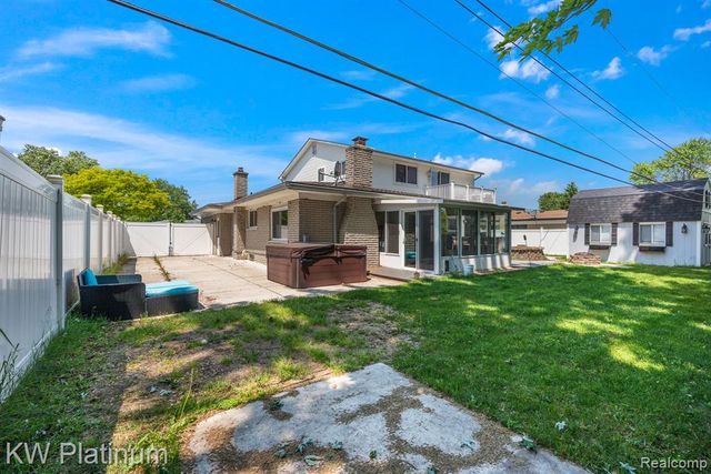 34126 Dryden Drive, Sterling Heights, MI 48312
