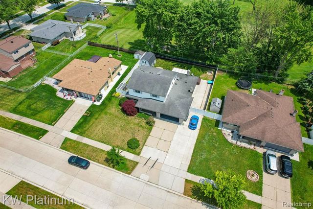 34126 Dryden Drive, Sterling Heights, MI 48312