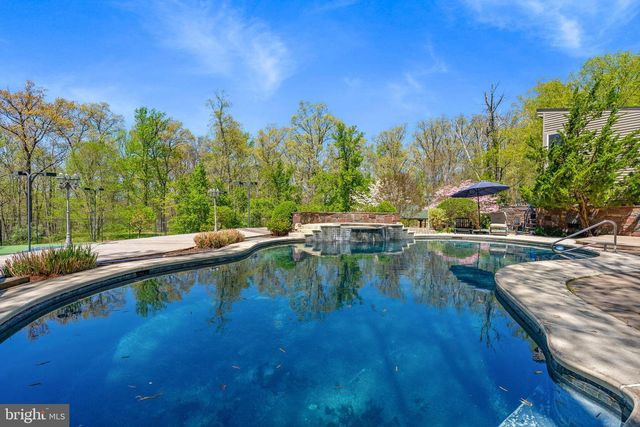 2094 AQUETONG RD, New Hope, PA 18938