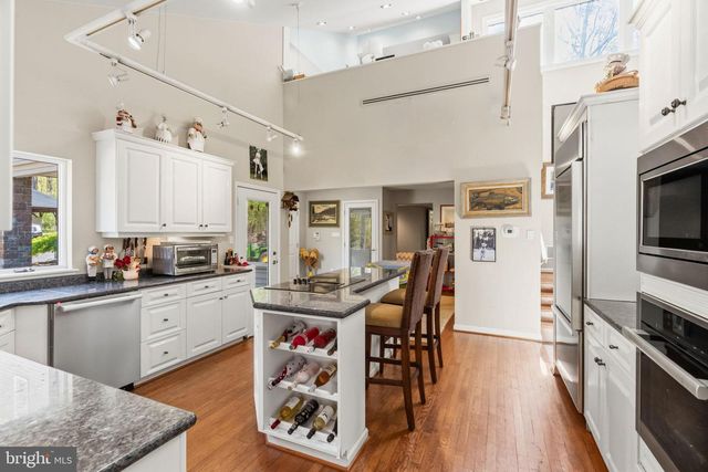 2094 AQUETONG RD, New Hope, PA 18938