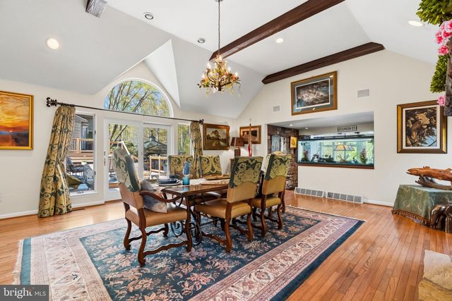 2094 AQUETONG RD, New Hope, PA 18938