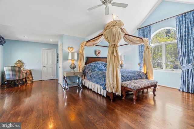 2094 AQUETONG RD, New Hope, PA 18938