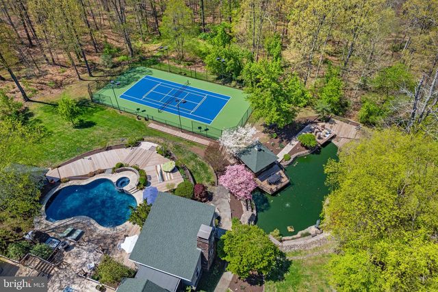 2094 AQUETONG RD, New Hope, PA 18938