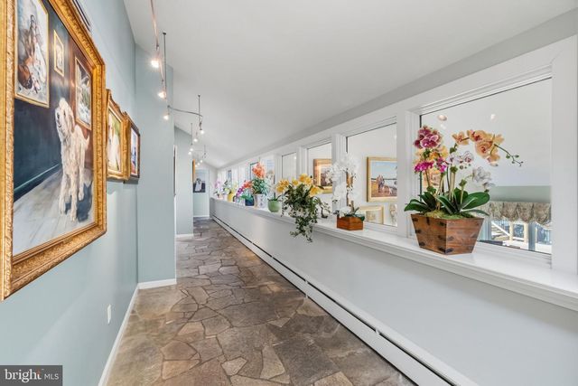 2094 AQUETONG RD, New Hope, PA 18938