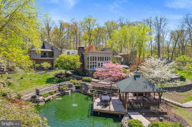 2094 AQUETONG RD, New Hope, PA 18938