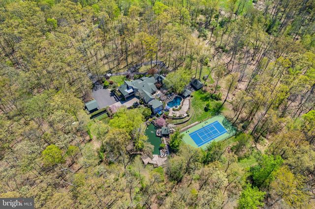 2094 AQUETONG RD, New Hope, PA 18938