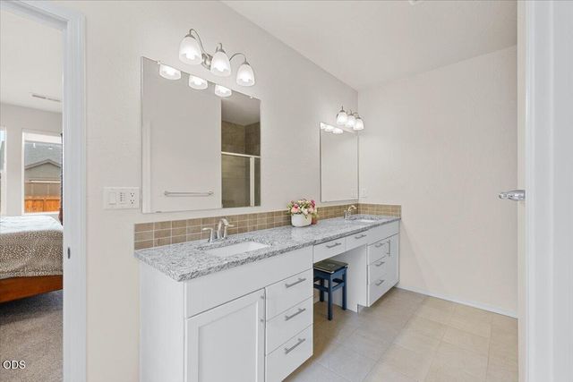 1633 Dragon Tail Place, Medford, OR 97504