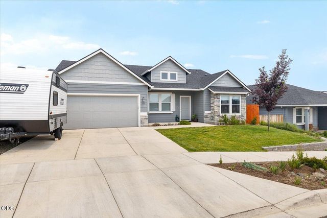 1633 Dragon Tail Place, Medford, OR 97504